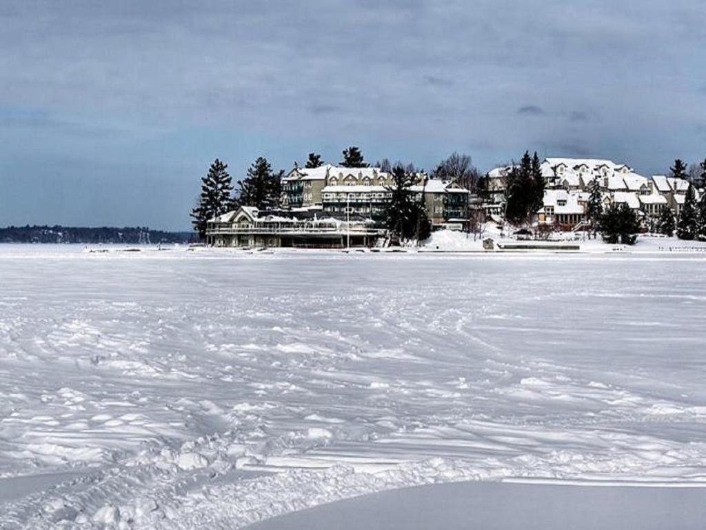 Готель Taboo Muskoka Ґрейвенгерст Екстер'єр фото
